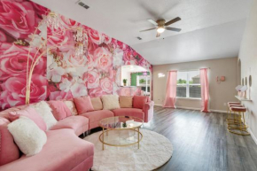 The Pink Manor Nr Downtown